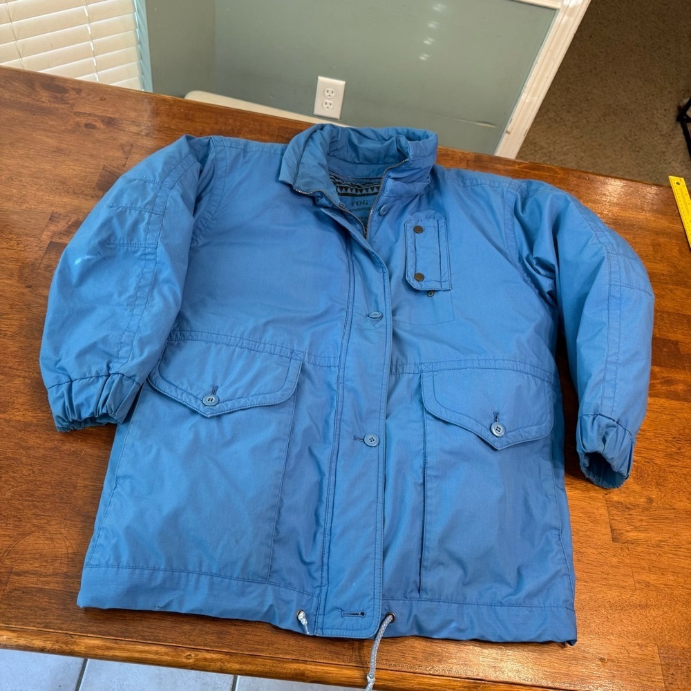 Vintage London Fog Down Coat Blue size Medium, Down Waterfowl removable Lining